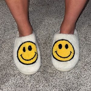 Smile slippers